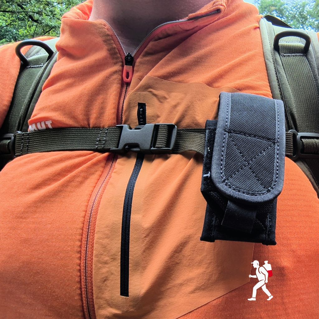 Plecak Helikon-Tex Raccoon MK2 w użyciu - pas piersiowy i dodatkowe kieszenie w akcji podczas ruckingu